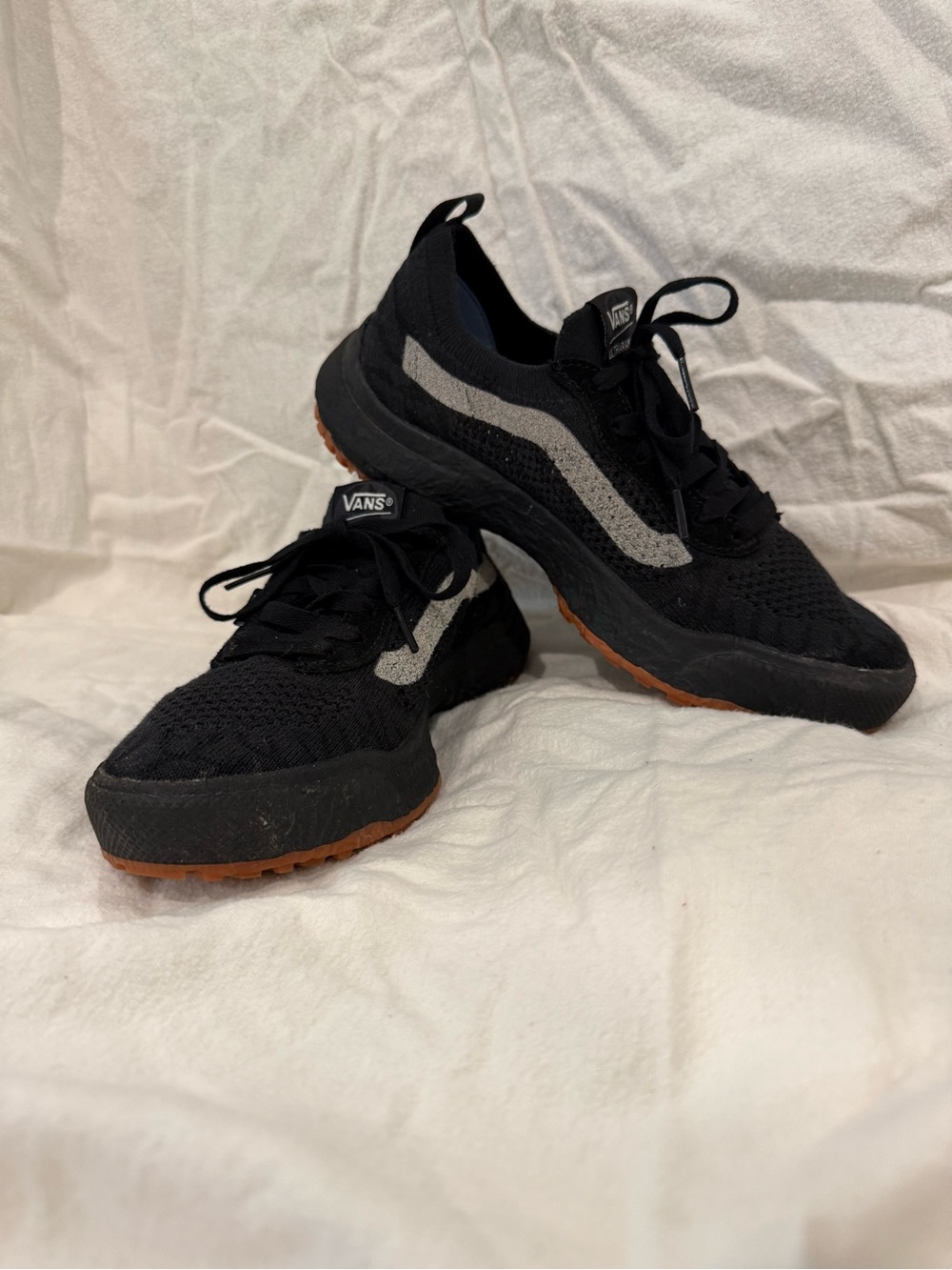 Vans UltraRange Vr3 Black Sneakers with Gray Side Wave and Gum Outsole UNISEX